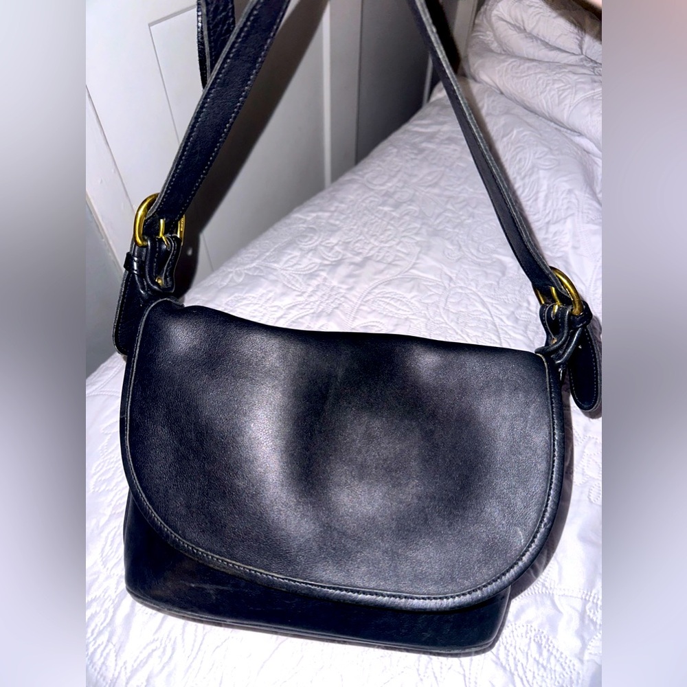 Vintage Coach 9801 Black Leather Flap Bag Equestrian Crossbody Purse